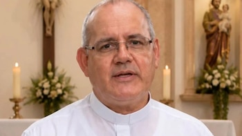 El papa León XIV designa como obispo en Costa Rica a Elímar Carvajal, quien se convierte en el prelado más joven