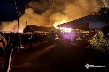 Los incendios en Odesa fueron apagados por los bomberos que llegaron rápidamente a los sitios afectados por el ataque ruso (Servicio Estatal de Emergencias de Ucrania)