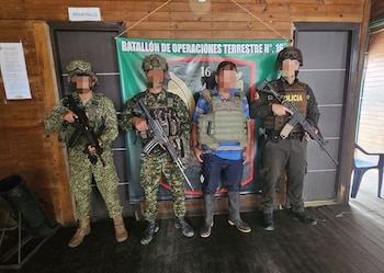 Ciudadano rescatado por soldados del Ejército en Nariño - crédito Ejército Nacional