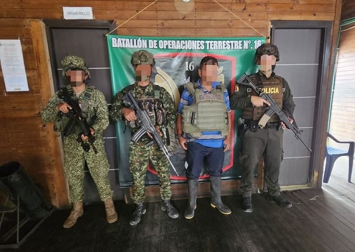 Ciudadano rescatado por soldados del Ejército en Nariño - crédito Ejército Nacional