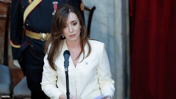 La vicepresidenta argentina retira un