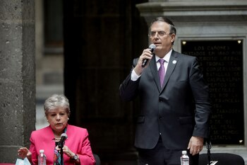 Alicia Bárcena y Marcelo Ebrard.