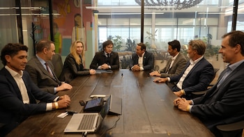 De izquierda a derecha: Jacobo