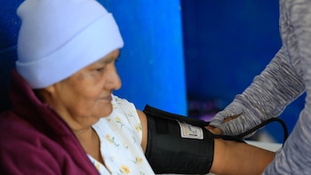 Siete mil personas del lado