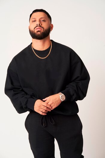 Fotografía cedida este viernes por WK Records donde aparece el cantante puertorriqueño Alexis Guzmán, nombre verdadero del artista Alex Rose. EFE/WK Records