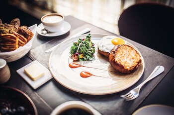 CUT by Wolfgang Puck