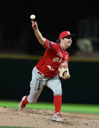 El ex CY Young de la MLB volvió a lanzar un juego de postemporada en la Liga Mexicana de Beisbol y brilló con 10 ponches. (Instagram: Diablos Rojos Mx)