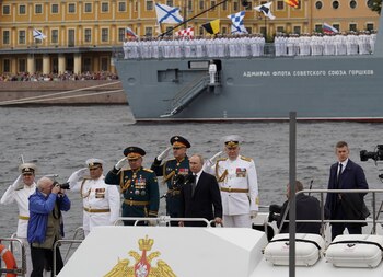 Vladimir Putin supervisó el desfile