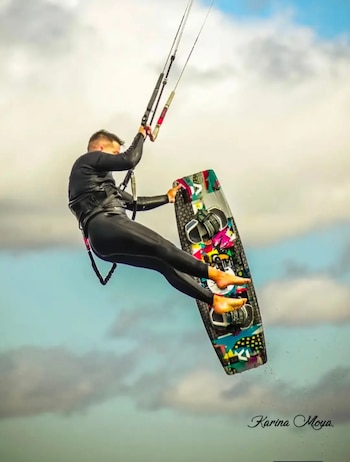 La comunidad deportiva santafesina recordó a Fernando Cappi por su tarea como instructor y por su disposición para enseñar kitesurf a quienes empezaban