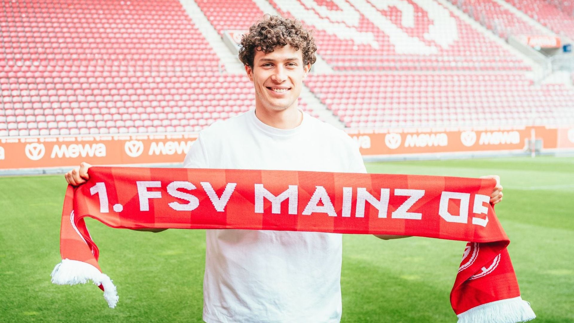 Fabio Gruber fue fichado por club de Bundesliga: este es el millonario monto que pagaron por el pase del peruano.