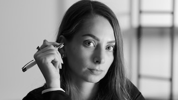 Yoseline Hoffman asegura que volvió a “encontrarse después del silencio”: la verdad detrás de su premier libro