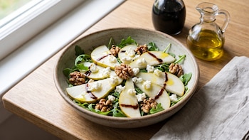 Ensalada otoñal de pera, rúcula y nueces: un plato listo en 15 minutos