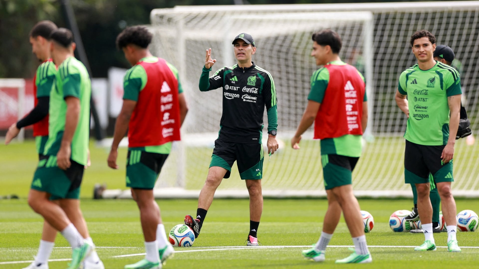 La Selección Mexicana tendrá su segundo partido amistoso de esta Fecha FIFA este martes cuando se mida ante Perú (REUTERS)