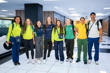 Luego de arribar al país,