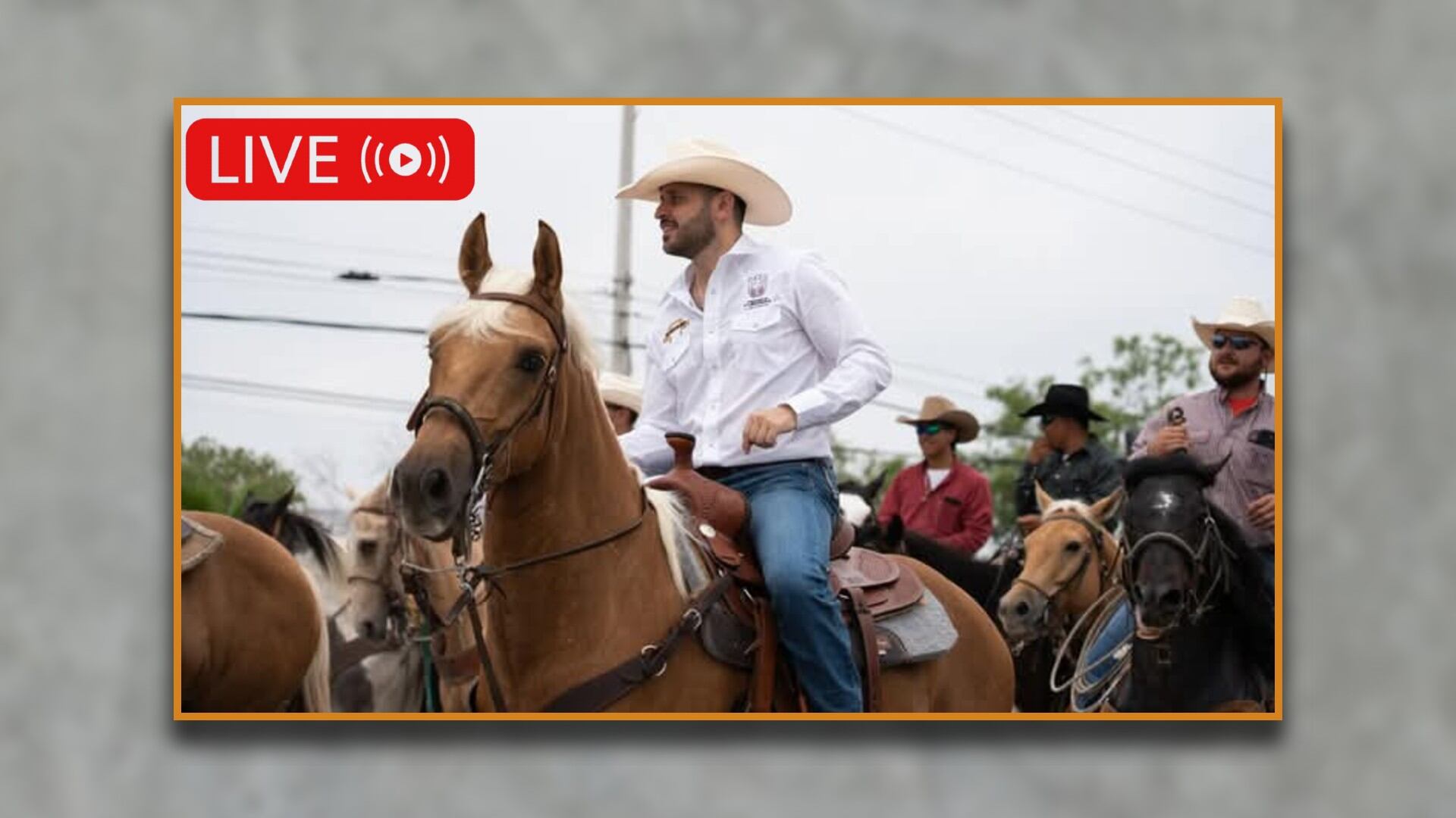 Jacobo Rodríguez recibe amenazas de muerte mientras transmitía un evento en vivo. Diseño: (Jesús Tovar Sosa/Infobae)