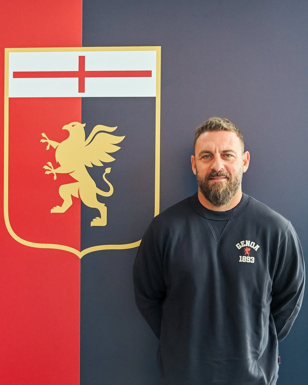 Daniele De Rossi fue presentado como nuevo DT del Genoa