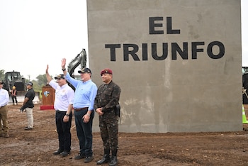 Las obras del centro penitenciario solo podrán reanudarse si la Corte de Constitucionalidad lo autoriza en su próxima resolución. (Cortesía: Bernardo Arévalo de León)