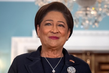 ARCHIVO – La primera ministra de Trinidad y Tobago Kamla Persad-Bissessar en el Departamento de Estado en Washington, el 30 de septiembre de 2025. (AP Foto/Mark Schiefelbein, Archivo)