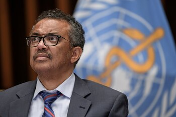 El director general de la Organización Mundial de la Salud (OMS), Tedros Adhanom Ghebreyesus, en la sede de la OMS en Ginebra, Suiza, el 3 de julio de 2020 (Fabrice Coffrini/ Pool vía Reuters/ archivo foto)