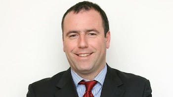 Carlos Lobos regresa a la