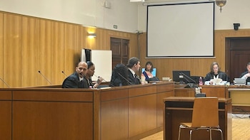 Absuelta la detenida junto a otra con cocaína en un "calcetín usado" que aceptó tres años de cárcel