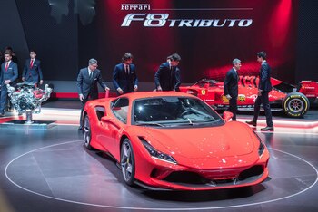 El Ferrari F8 Tributo acelera