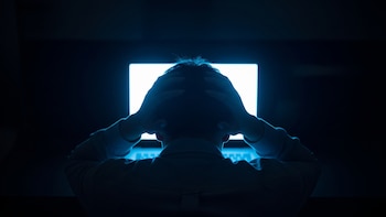 ¿Problemas para adaptarte a la tecnología? UNAM explica lo que es el “tecnoestrés”