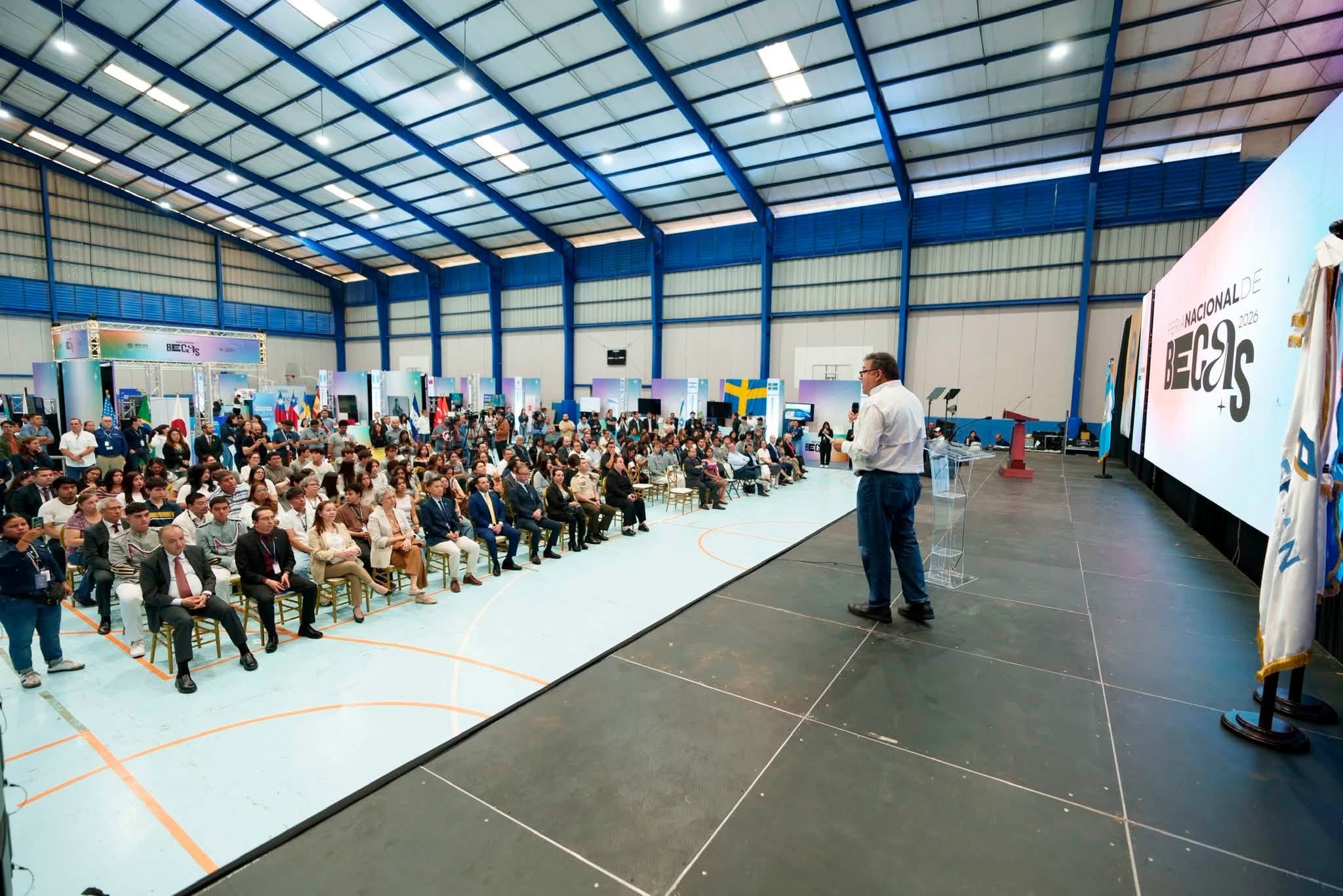 El Gobierno de Guatemala presentará una ley para institucionalizar Becas por Nuestro Futuro y convertir el Fondo Nacional de Becas en una política de Estado. (Segeplan Guatemala)