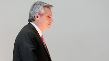 Alberto Fernández durante su viaje