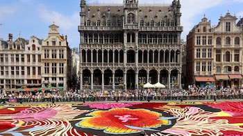 Bruselas inaugura la alfombra floral