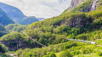 El viaje en tren más largo del mundo: una travesía de 18.000 kilómetros de Portugal a Singapur sin tomar un solo avión