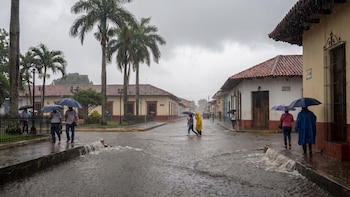 Lluvias intensas y vientos fuertes afectarán varias regiones de Nicaragua por paso de onda tropical