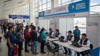 El Tribunal Supremo Electoral abrirá un centro de empadronamiento para deportados en el aeropuerto de ciudad de Guatemala