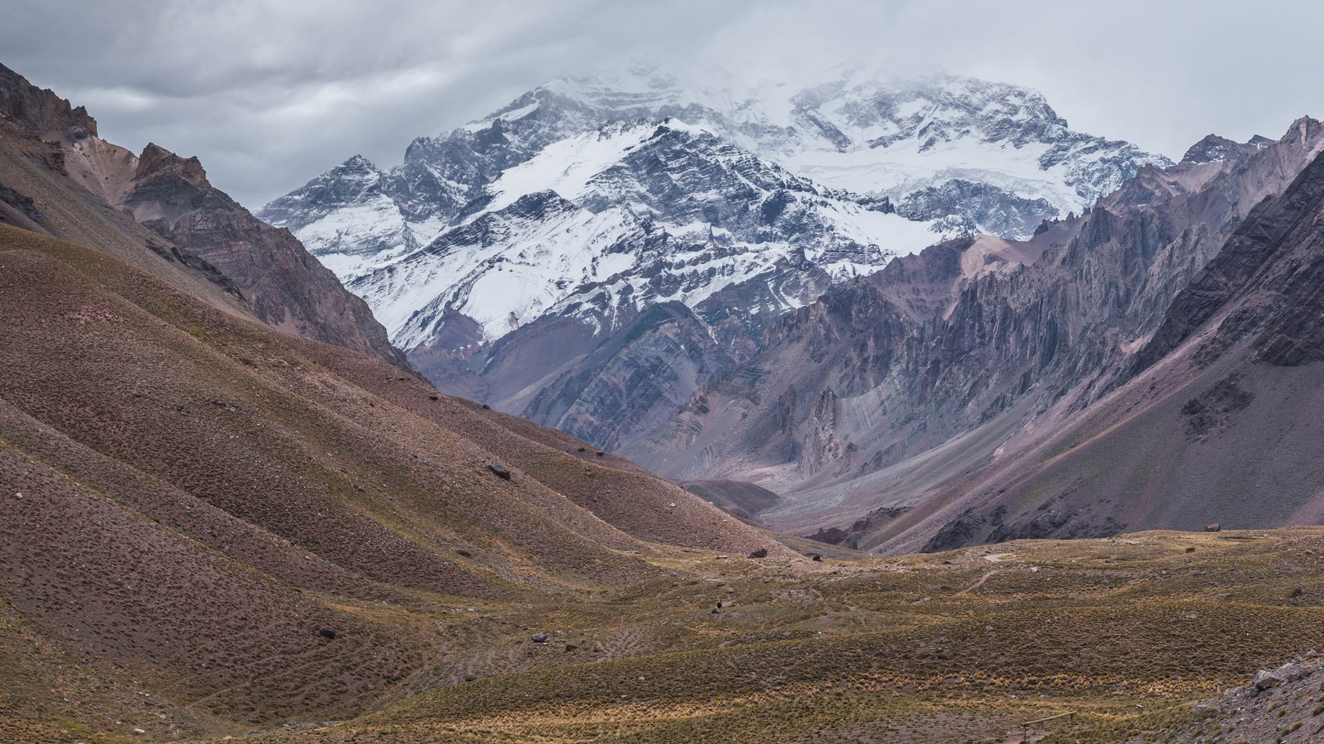 Durante la temporada de verano, se prohibirán varias actividades de alto riesgo en el Parque Aconcagua (Freepik)