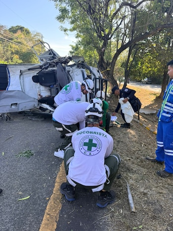 Socorristas de Cruz Verde Salvadoreña