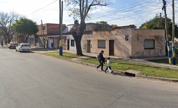 Sicarios balearon a dos hombres tras irrumpir en una vivienda de Rosario - Image 2