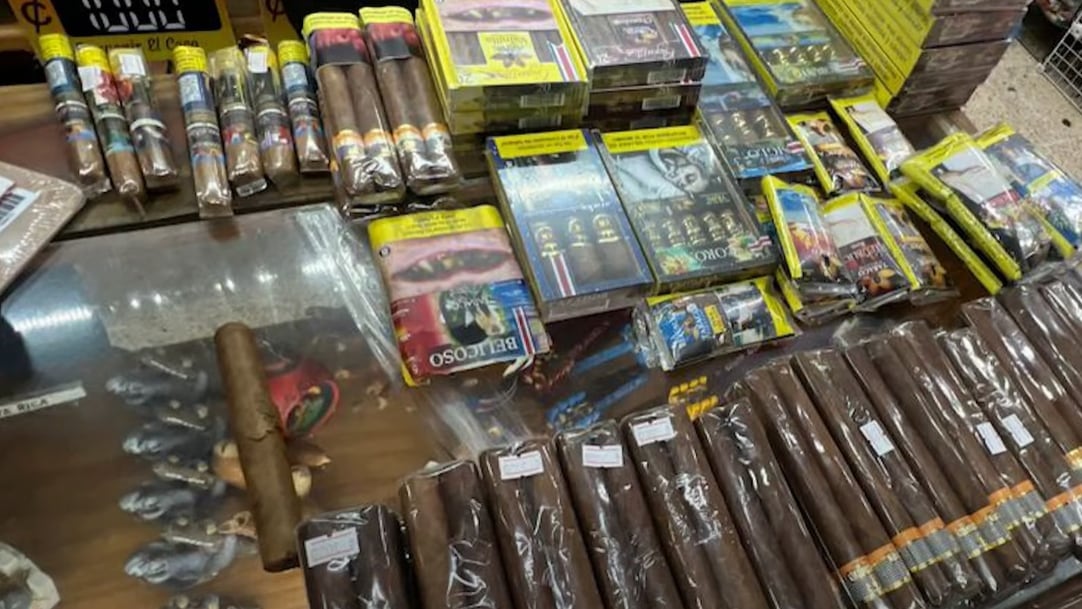 Las autoridades revisaron comercios durante un año en las nueve regiones del país y retiraron cajetillas, desechables, líquidos y puros por incumplimientos a las leyes 9028 y 10066 (Imagen cortesía Ministerio de Salud)