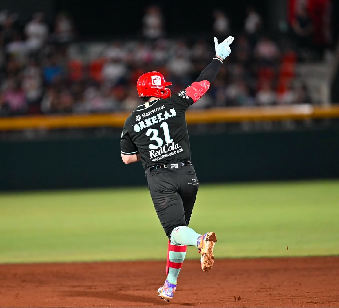 A la defensiva y con el madero, Ornelas ha sido fundamental para la obtención del bicampeonato. (Instagram: Julián Ornelas)