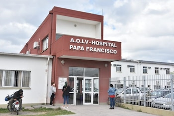 El ataque ocurrió el martes en un sector restringido del Hospital Papa Francisco, en la ciudad de Salta
