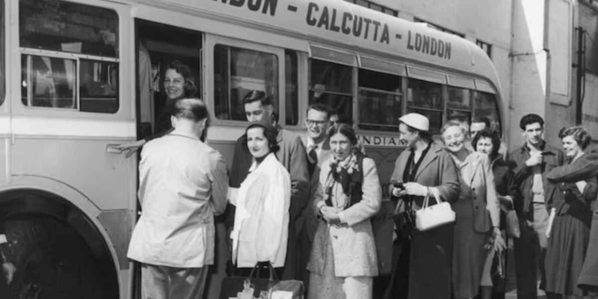 Los pasajeros disfrutaban de comodidades como sala de lectura, comedor, cocina equipada y espectaculares vistas panorámicas (X/@euribor)