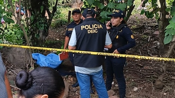 Muere agente de la policía tras ataque armado durante un operativo de identificación en Guatemala