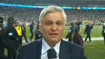 John Sutcliffe se conmueve hasta