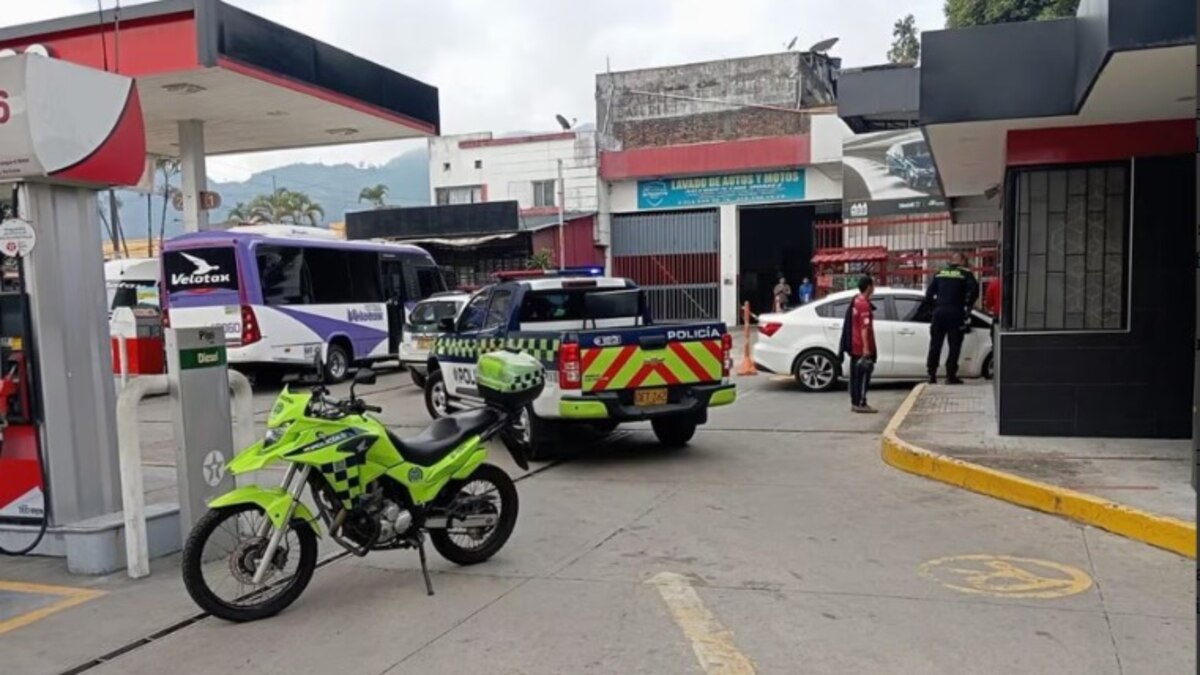 En plena luz del día, delincuentes robaron una estación de gasolina en Ibagué - Infobae