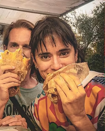 El novio de Carolina se