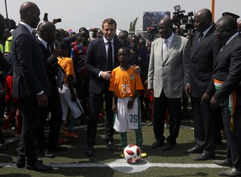 Macron durante su visita a