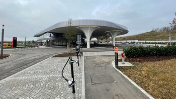 Actualmente, al ingresar, hay cargadores