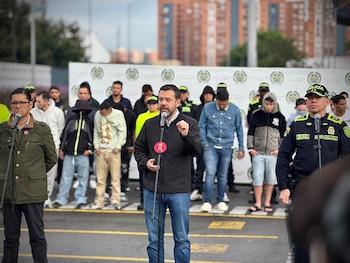 El alcalde Mayor Carlos Fernando Galán brindó detalles del operativo junto al secretario de Seguridad, César Restrepo; y el comandante de la Policía Metropolitana de Bogotá, brigadier general Giovanni Cristancho - crédito Mebog