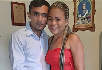 Yanneris Rebeca Flores pareja del militar desaparecido