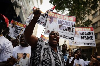 Migrantes protestaron contra la violencia policial tras la muerte de un senegalés en San Pablo