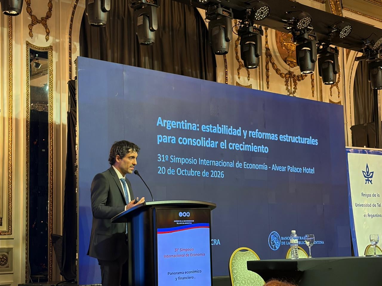 Un asesor de Caputo defendió la acumulación de reservas: “Se logró aun eliminando restricciones”